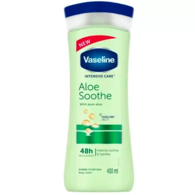 لوسیون بدن وازلین مدل Aloe Soothe حجم 400 میلی‌لیتر نرم‌کننده و آبرسان پوست خشک و معمولی با عصاره آلوئه ورا